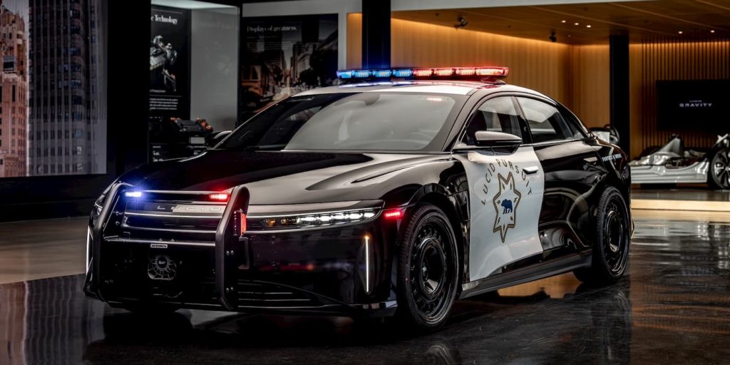 Inutile fuggire dal nuovo Air Pursuit Ev Police Cruiser di Lucid | Elettronauti.it