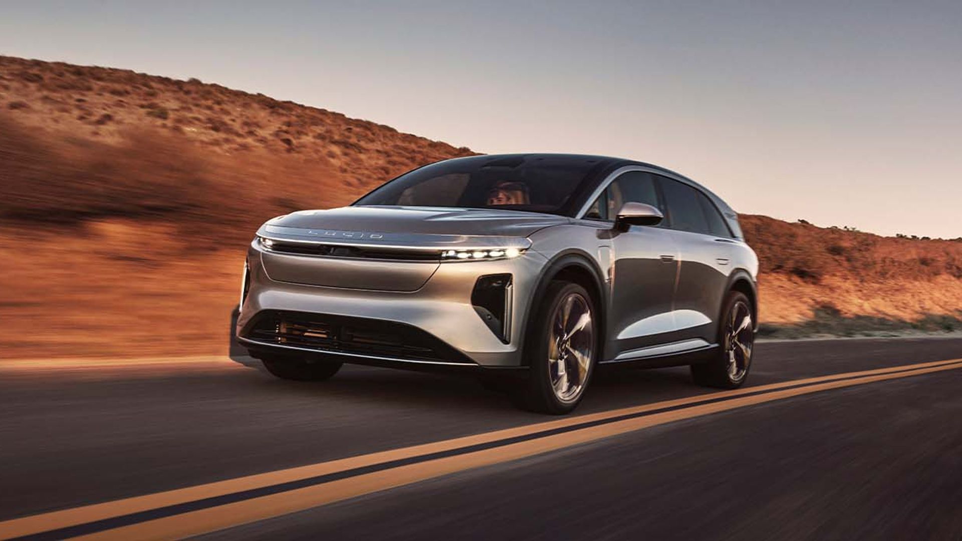 Lucid presenta il SUV Gravity con un'autonomia di 440 miglia, a partire da meno di 80000 dollari
