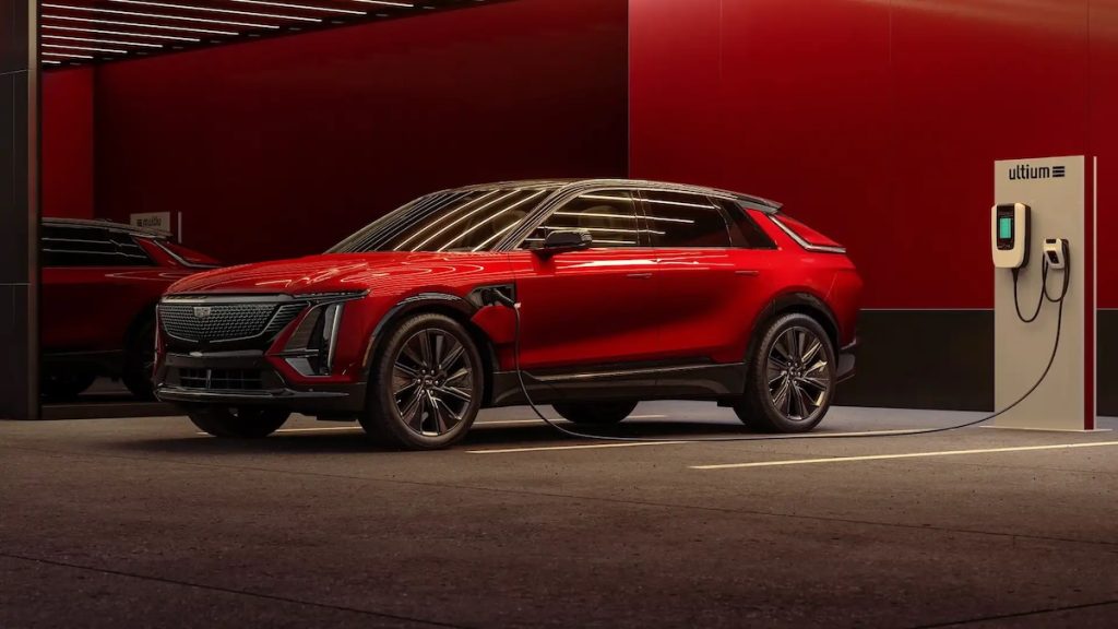 Nuova  EV  Lyriq-V di Cadillac ad oggi la più veloce con 615 CV | Elettronauti.it