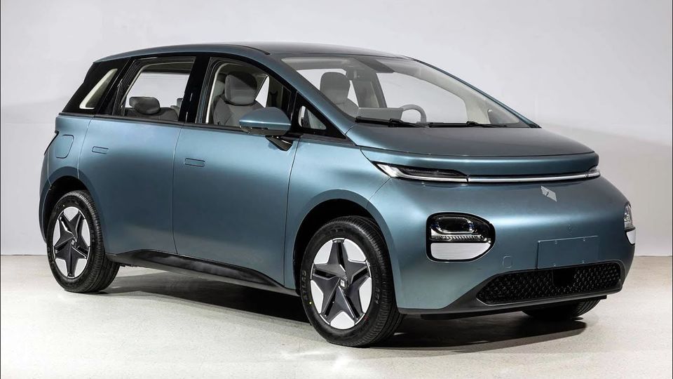 La joint venture General Motors lancia la Baojun Cloud EV in Cina a partire da meno di 14.000 dollari