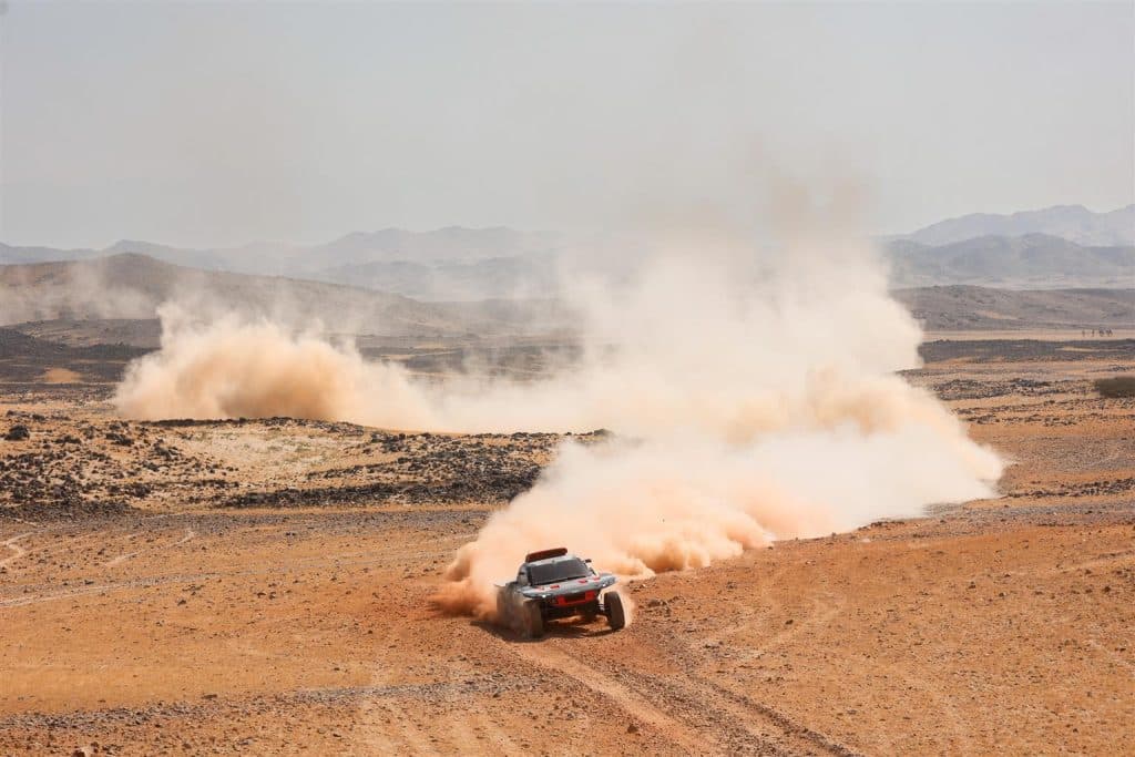 Dakar 2024: Test per Audi RS Q e-tron E2 | Elettronauti.it