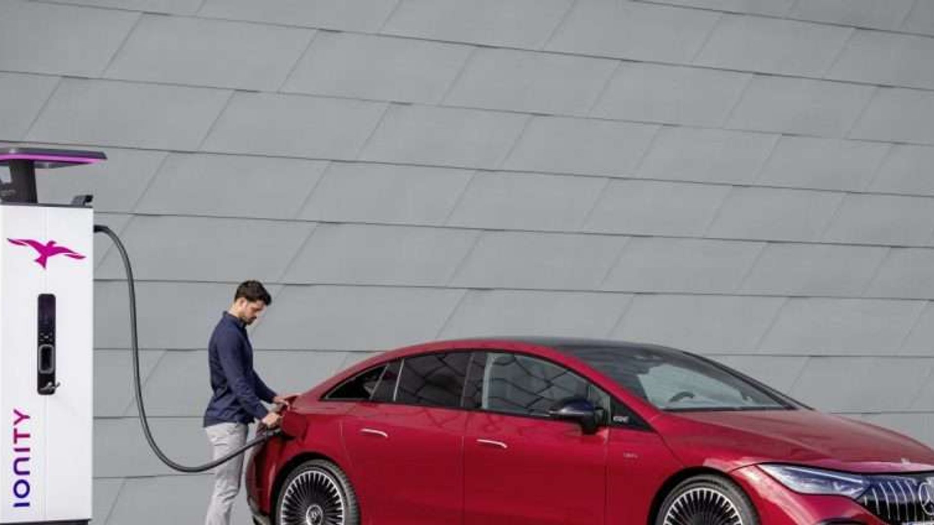 mercedes eqe shooting brake