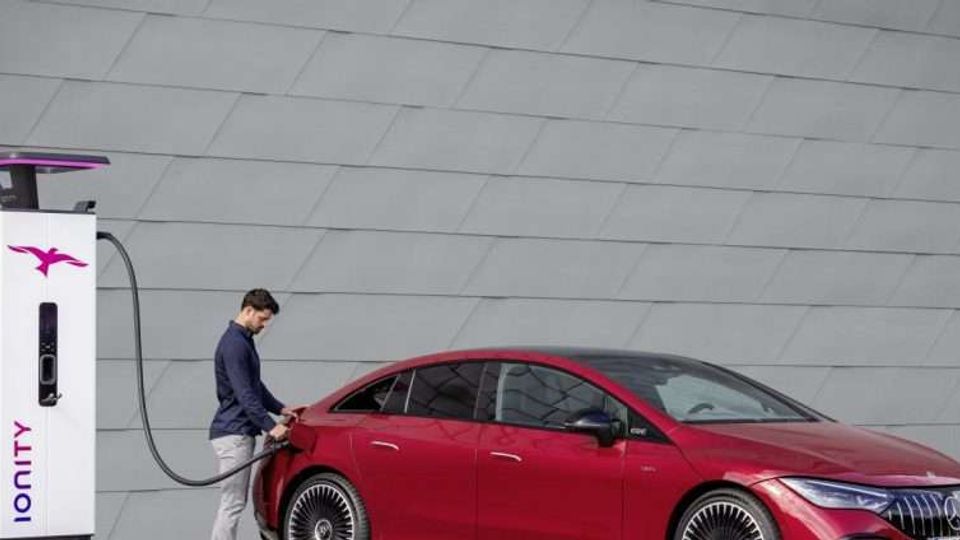 mercedes eqe shooting brake