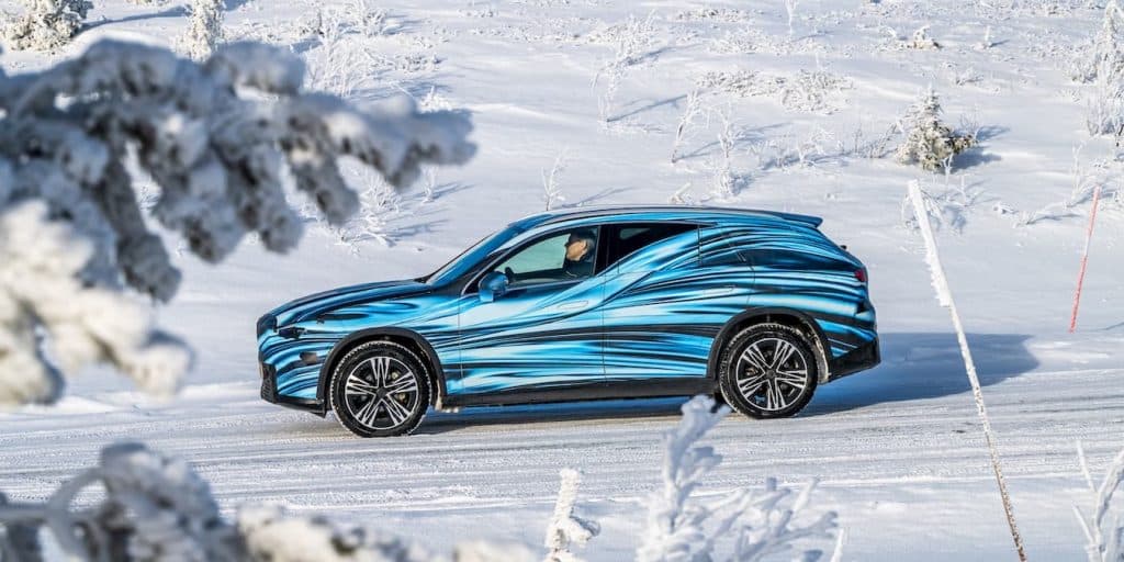 Mercedes GLC elettrico camuffato, vista laterale | Elettronauti.it