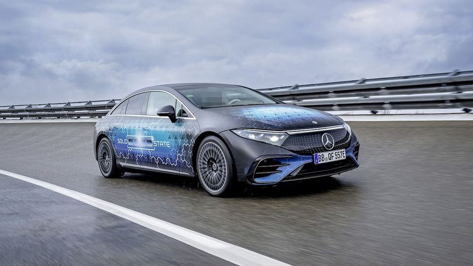 Mercedes-Benz EQS - test con batteria allo stato solido