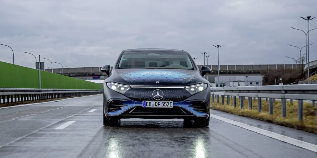 Mercedes-Benz EQS - test con batteria allo stato solido  | Elettronauti.it