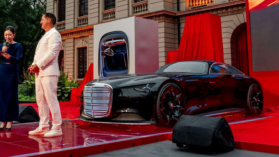 Mercedes Vision Iconic EV: lusso retrò e tecnologia futura