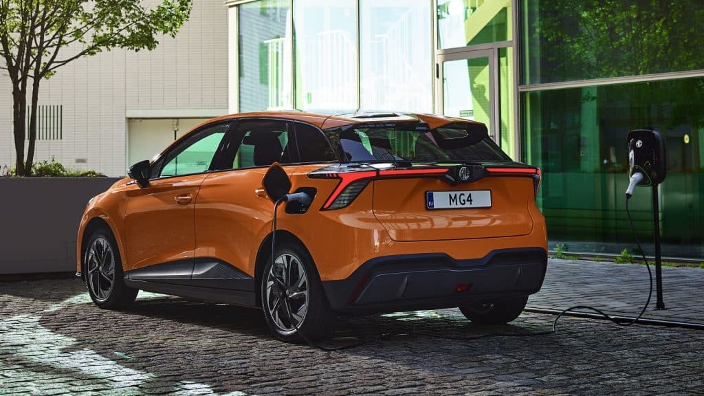 🔋 MG4 - L'ELETTRICA cinese creata per la conversione di MASSA | Elettronauti.it