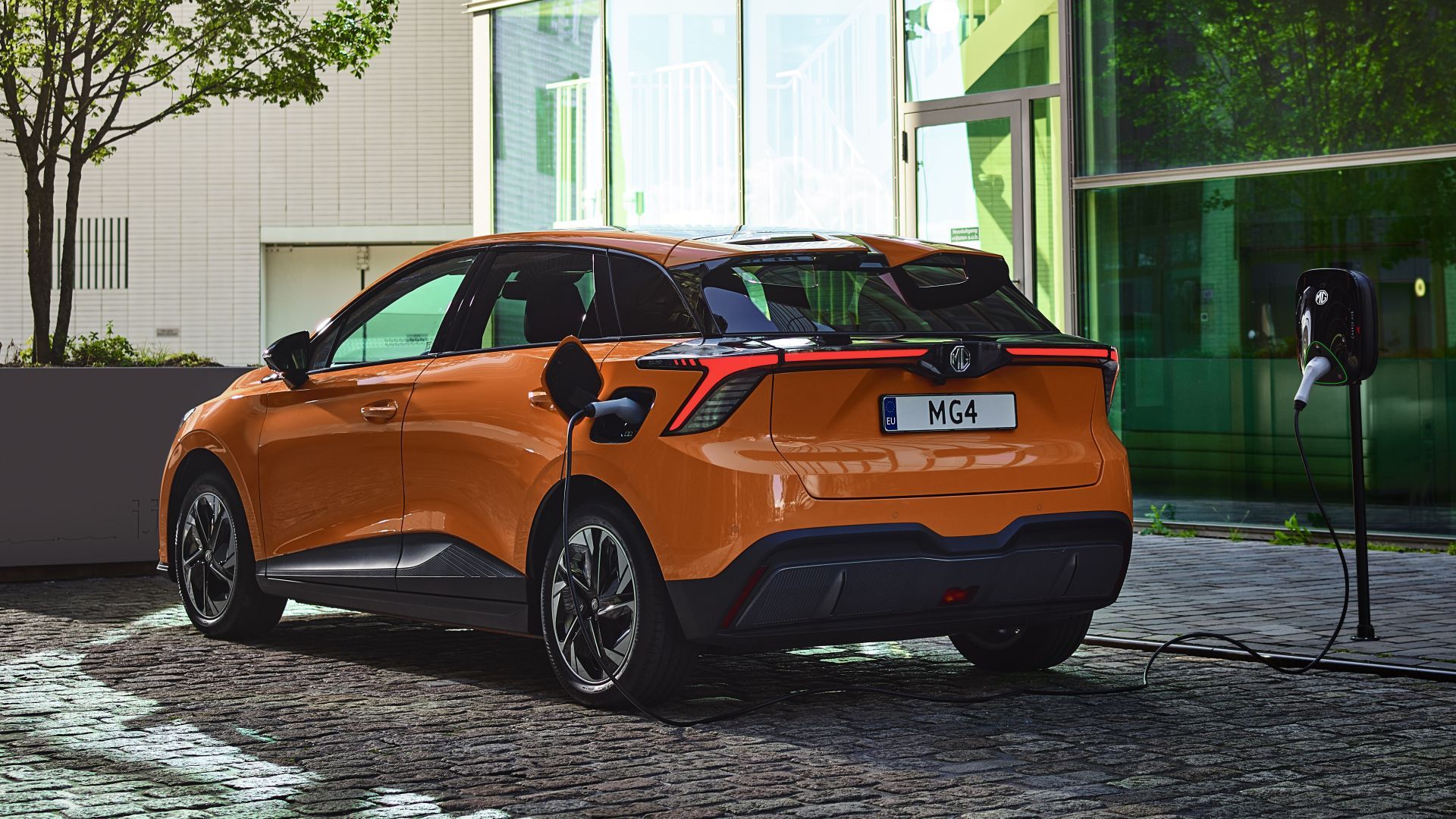 🔋 MG4 - L'ELETTRICA cinese creata per la conversione di MASSA