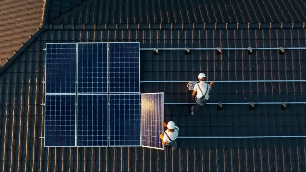 Fotovoltaico: ottimizzatori di potenza o microinverter? | Elettronauti.it