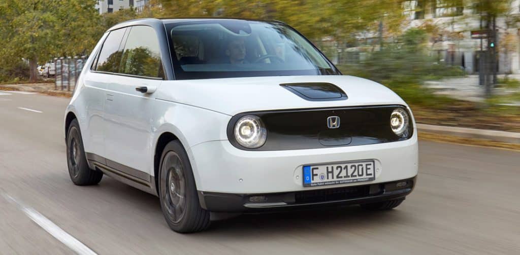 Milano triplica il costo dei parcheggi per i SUV (anche quelli elettrici) | Elettronauti.it