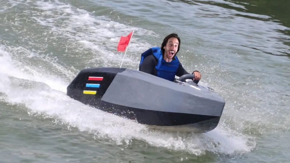 La mini barca a getto, elettrica monoposto a basso costo regala grandi emozioni!