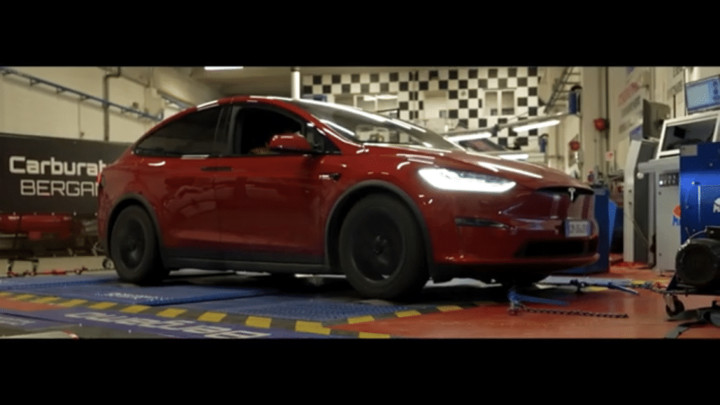 Tesla Model X Plaid Bancata | Elettronauti.it