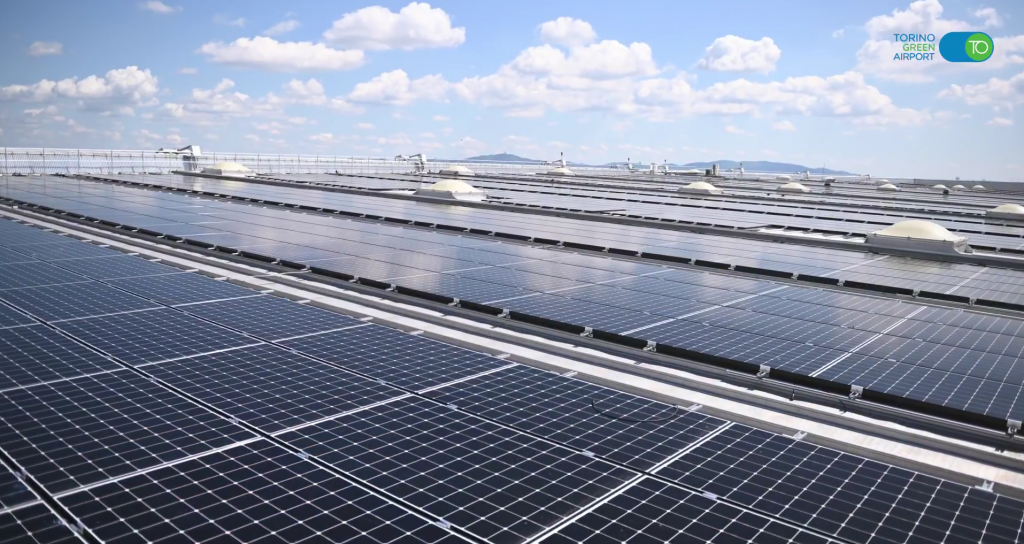 Torino Airport, con l'impianto fotovoltaico da 1,4MW è ora l'aeroporto più green d'Italia | Elettronauti.it