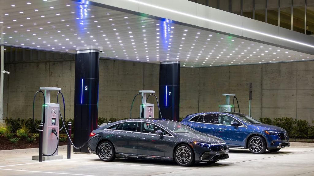Mercedes, il nuovo hub per la ricarica fast aperto a tutti | Elettronauti.it