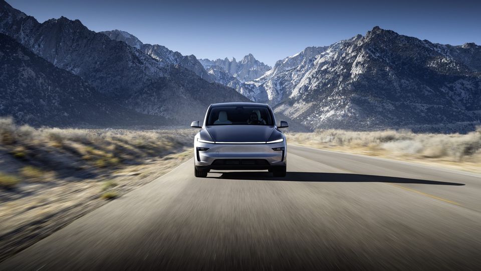 Tesla Model Y 2025
