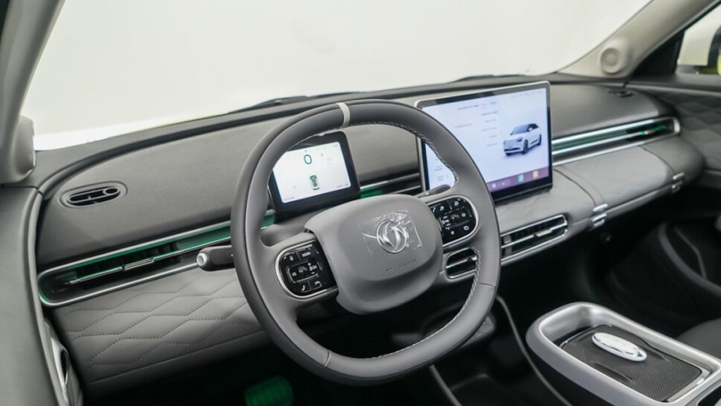 Dongfeng presenta il crossover elettrico compatto Nammi 06 | Elettronauti.it