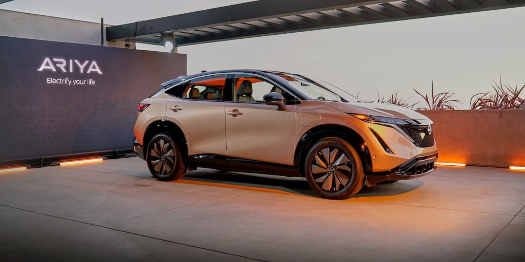 Nissan presenta in anteprima ai concessionari tre nuovi veicoli elettrici, tra cui una LEAF di nuova generazione e il successore della Maxima | Elettronauti.it