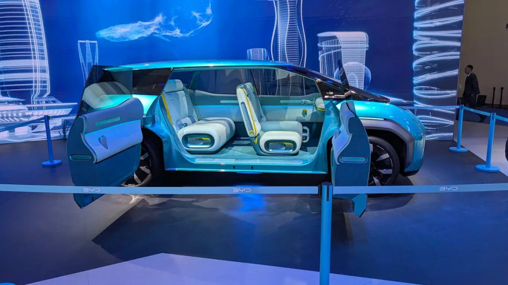 BYD Ocean V: il monovolume elettrico che cambia tutto | Elettronauti.it