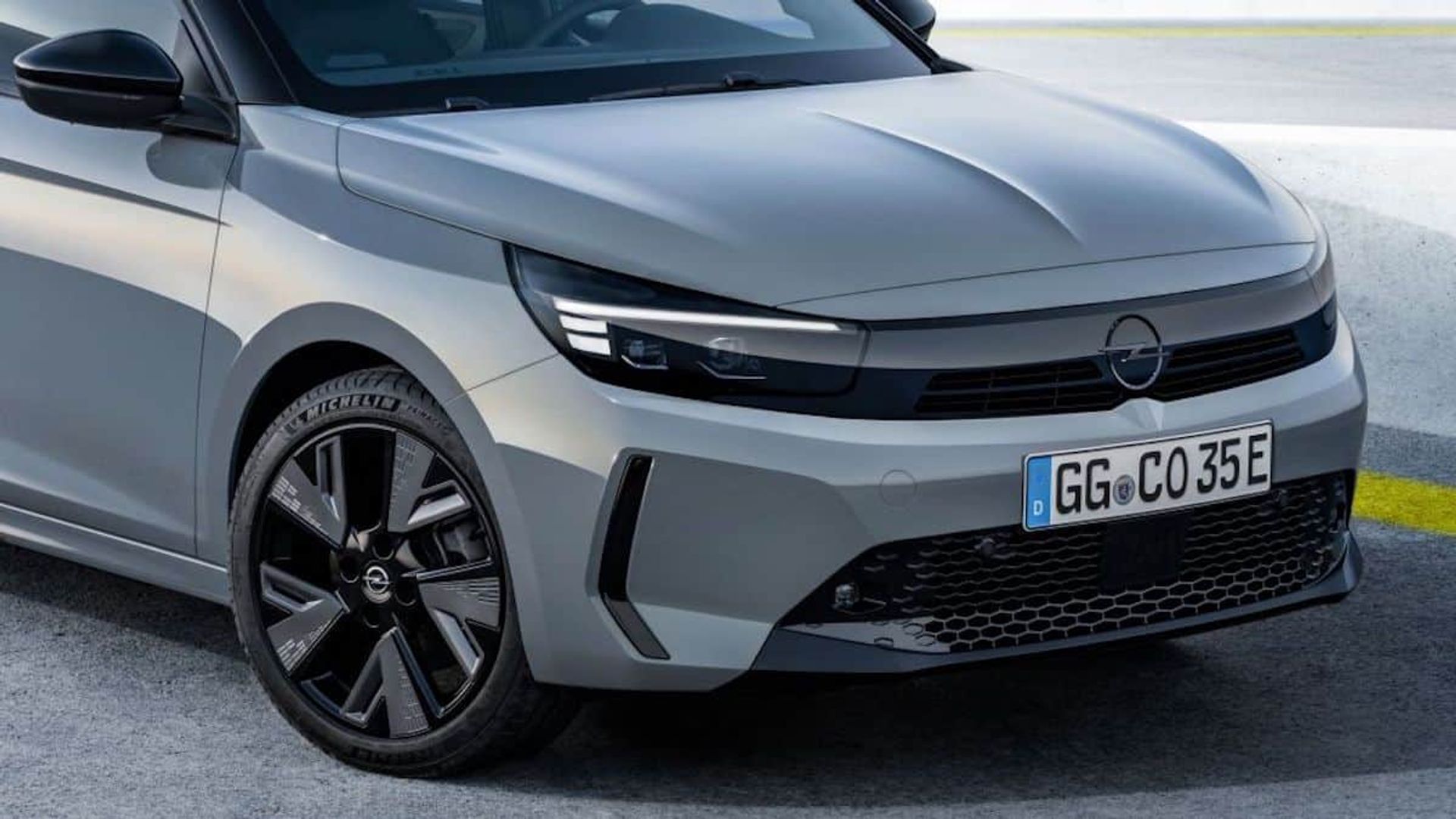 Corsa Electric 2023 - Cambio nome, restyling e prestazioni