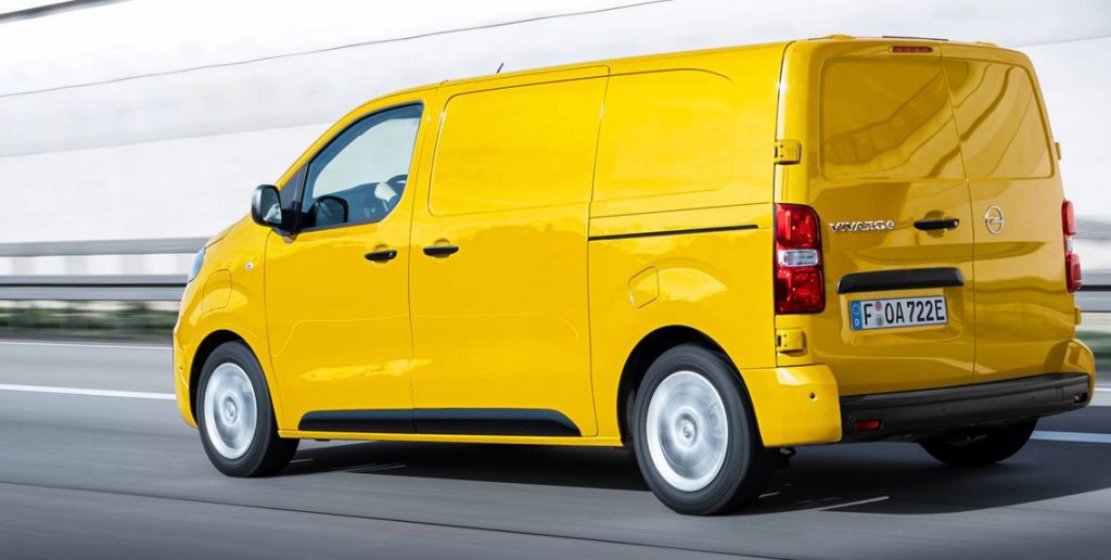 Opel Vivaro Hydrogen Posteriore | Elettronauti.it