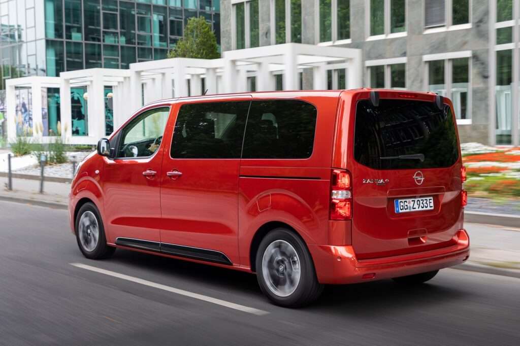 opel zafira-e posteriore