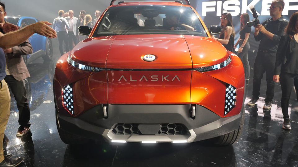 Fisker presenta Alaska, un piccolo furgone elettrico da 45.000 dollari: aperte le prenotazioni