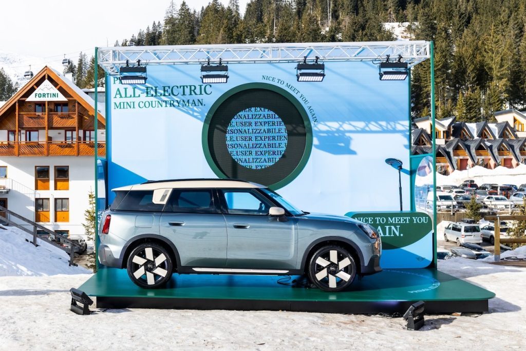 La nuova All Electric mini Countryman debutta sulle piste di Madonna di Campiglio | Elettronauti.it
