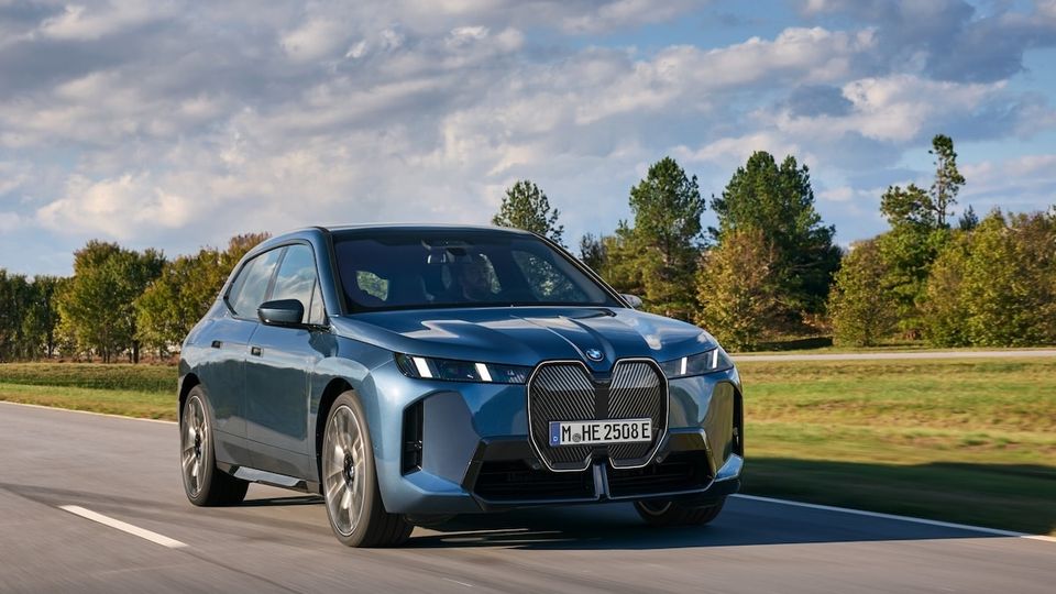 La nuova BMW iX - piacere di guida e più autonomia