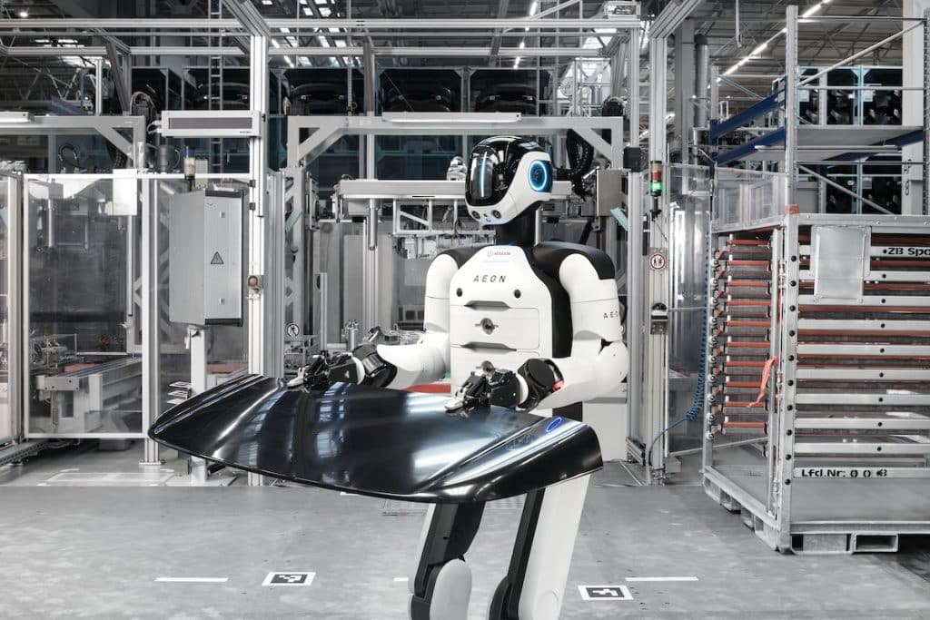 BMW testa robot umanoidi con Physical AI a Lipsia | Elettronauti.it