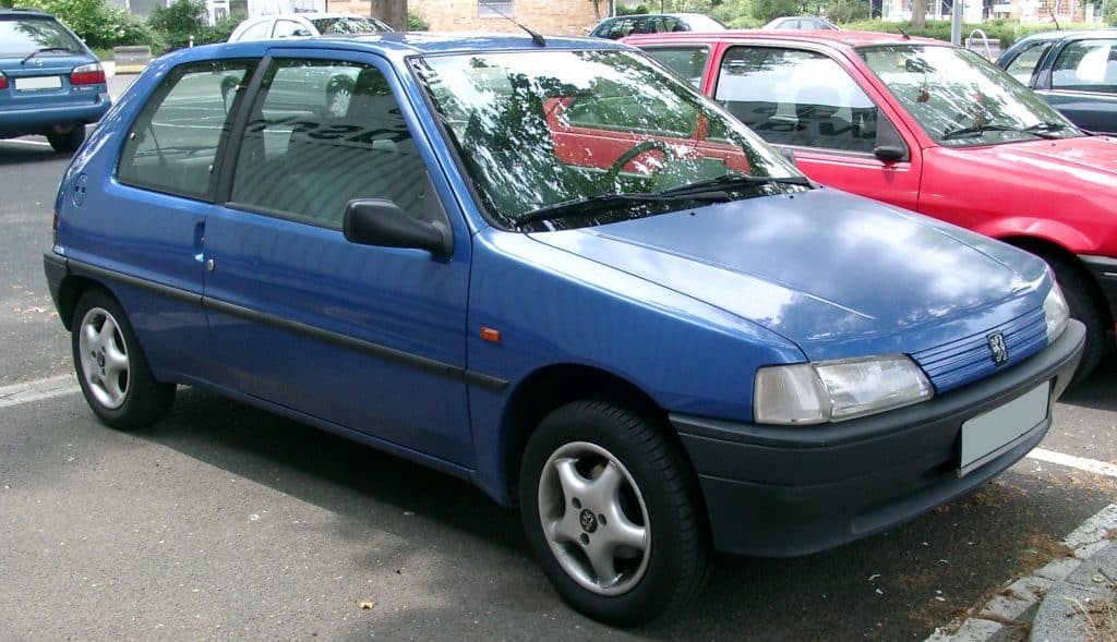 Peugeot 106 elettrica del 1992 Blu Strada | Elettronauti.it