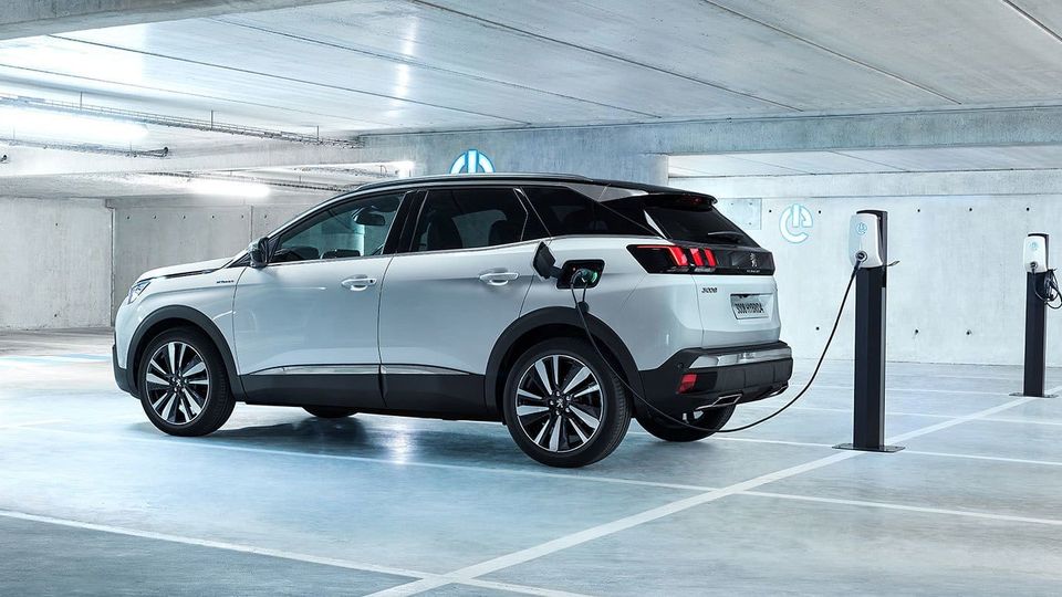 Peugeot e-3008 Plug-In posteriore