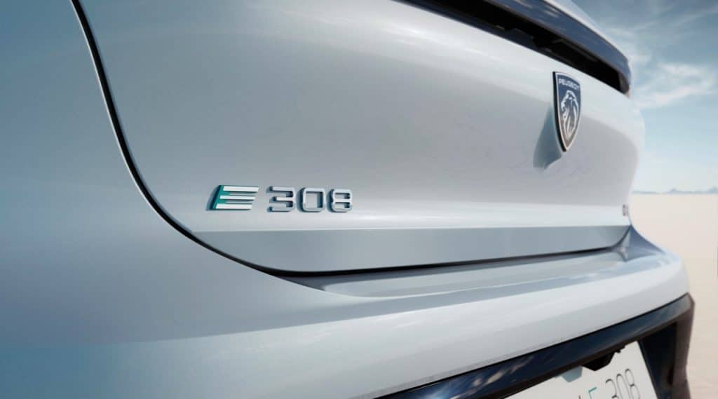 Peugeot e-308 Badge | Elettronauti.it