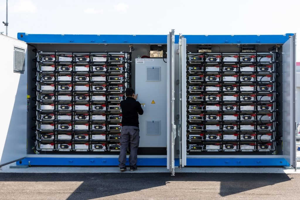 Così Stellantis, Enel e ADR trasformano le batterie usate in energia per Fiumicino | Elettronauti.it