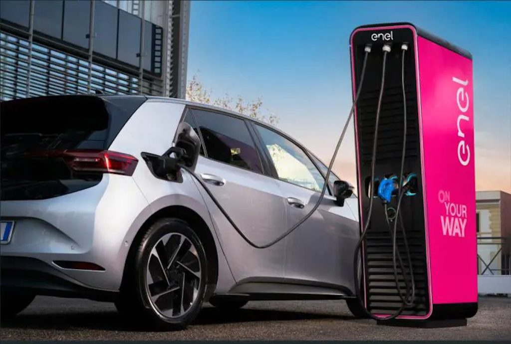 Enel Plug&Charge ricarica EV senza app né tessere | Elettronauti.it