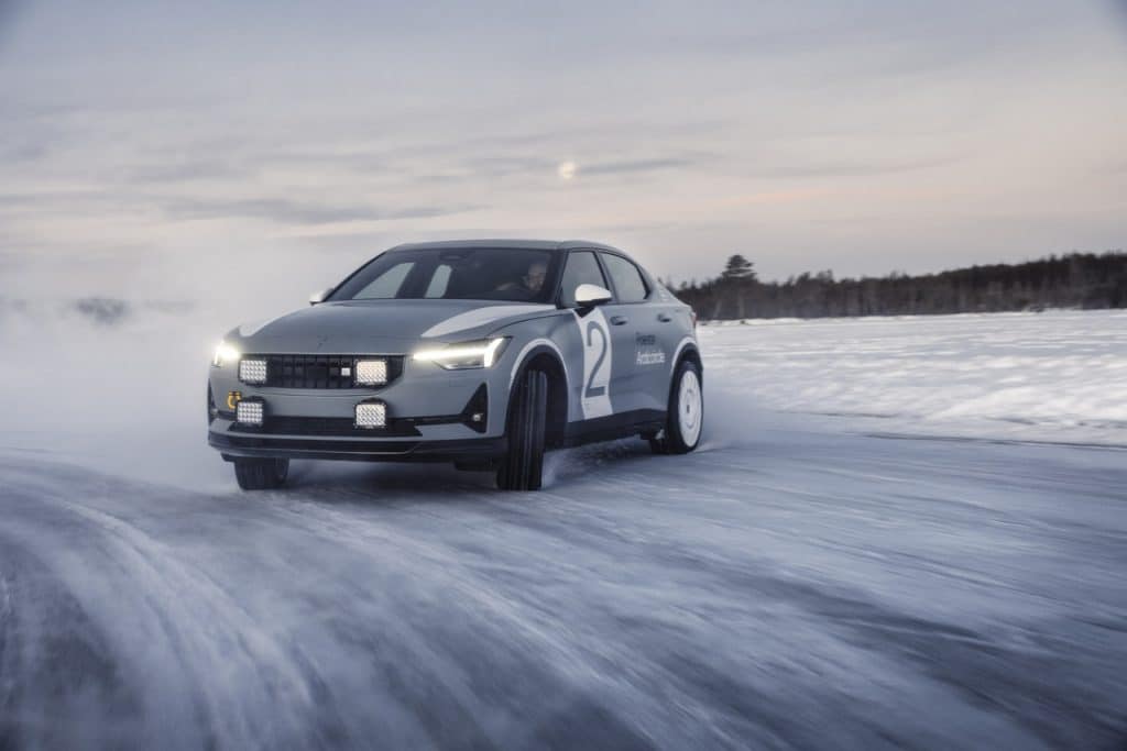 Polestar 2 Showroom di Ghiaccio: presentazione dell'ultima vettura elettrica svedese | Elettronauti.it