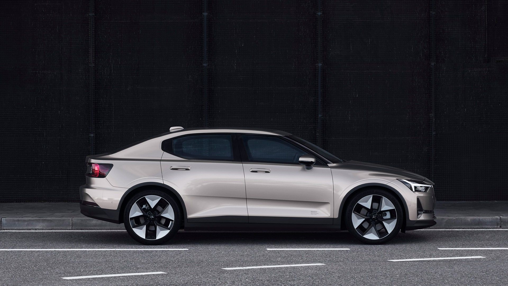Polestar 2 Laterale