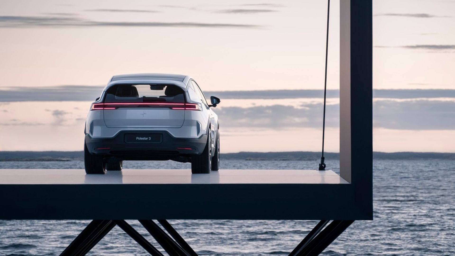 Polestar 4 sarà la prima auto al mondo con guida autonoma di Mobileye