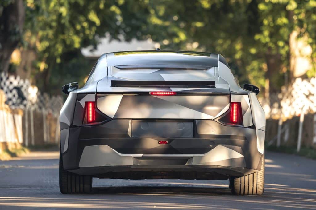 Il SUV elettrico Polestar 3 e il nuovo Polestar 5 fanno un debutto emozionante a Goodwood |Elettronauti.it