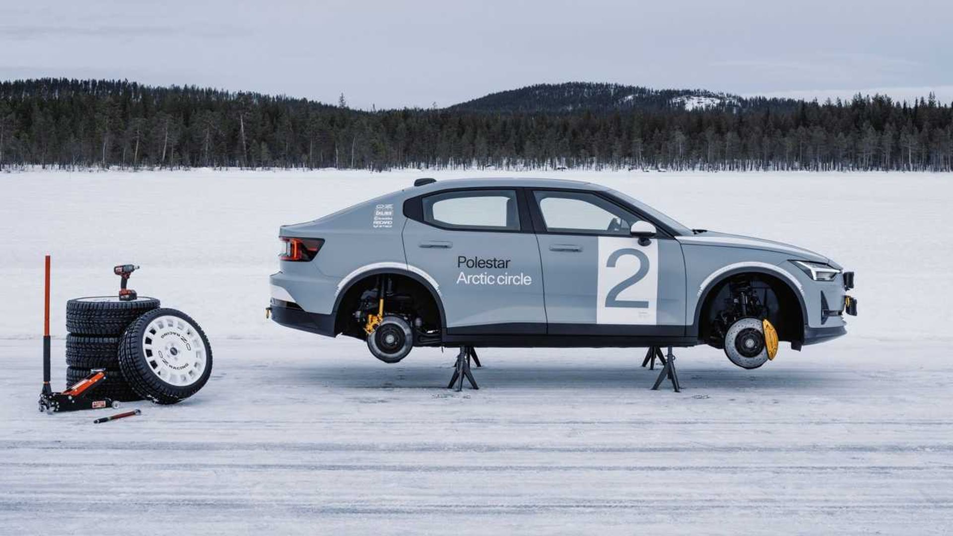 polestar 2 circolo artico senza ruote