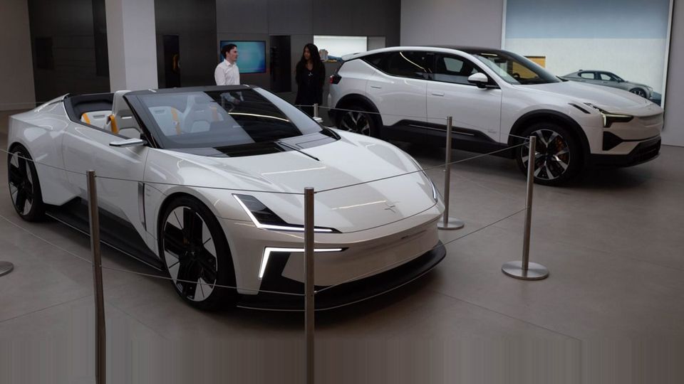 Uno sguardo più da vicino al Polestar 3 e 6 al nuovo South Coast Plaza 'Space'