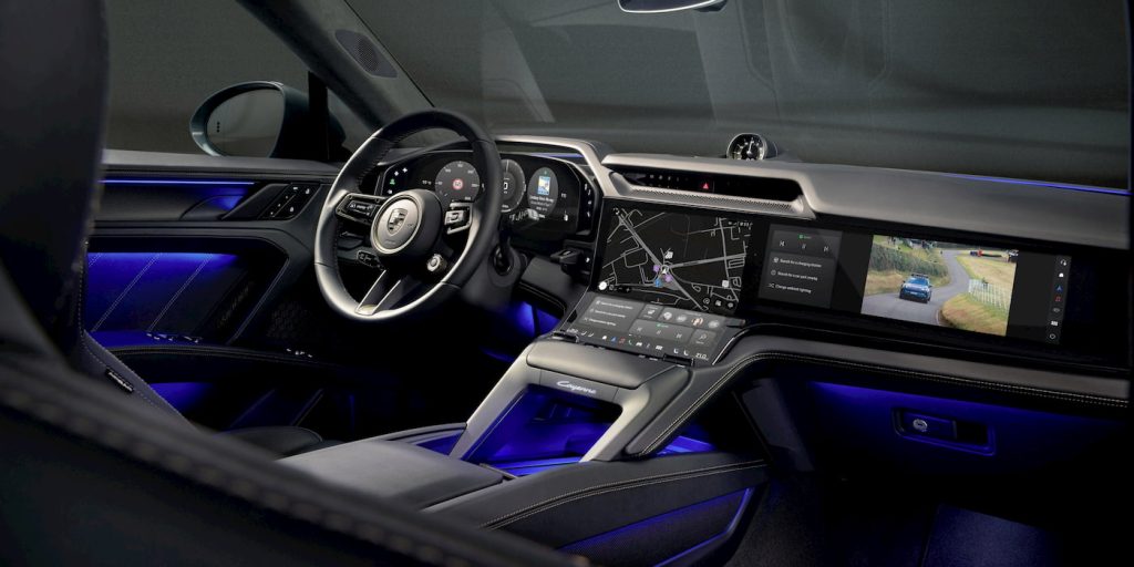 Porsche Cayenne EV, interni hi-tech e personalizzabili | Elettronauti.it