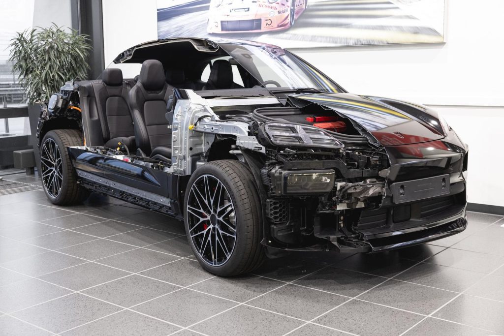 Porsche svela i segreti tecnologici della Macan E | Elettronauti.it