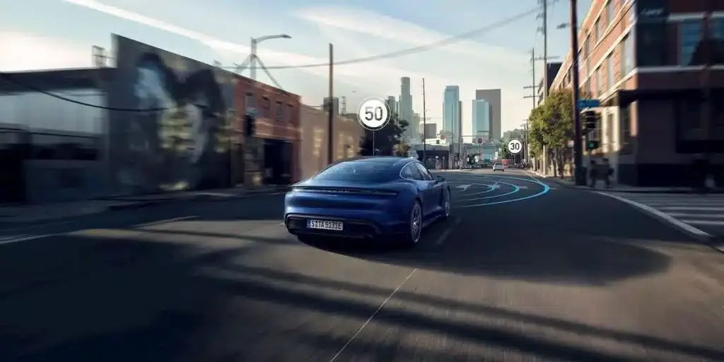 Porsche collabora con l’ex Tesla Mobileye per il software di assistenza alla guida | Elettronauti.it