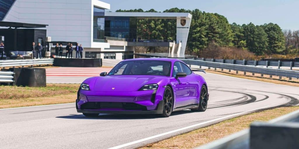 Porsche dice che non c'è bisogno di un finto cambio EV perché “il motore elettrico è migliore”. | Elettronauti.it