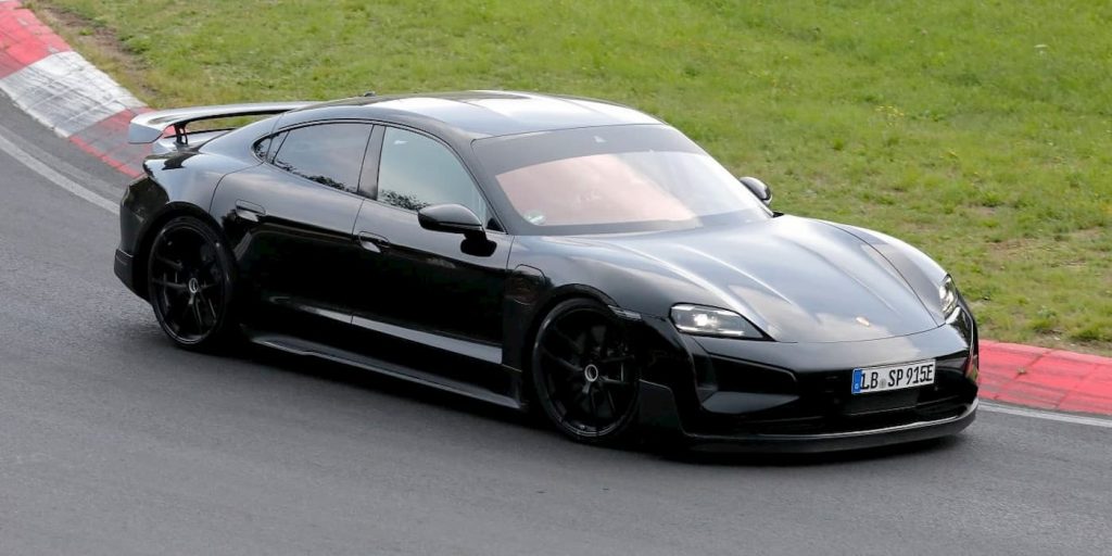 Avvistata la nuova Taycan Turbo GT di Porsche, con un design elegante e sportivo per competere con la Tesla Plaid | Elettronauti.it