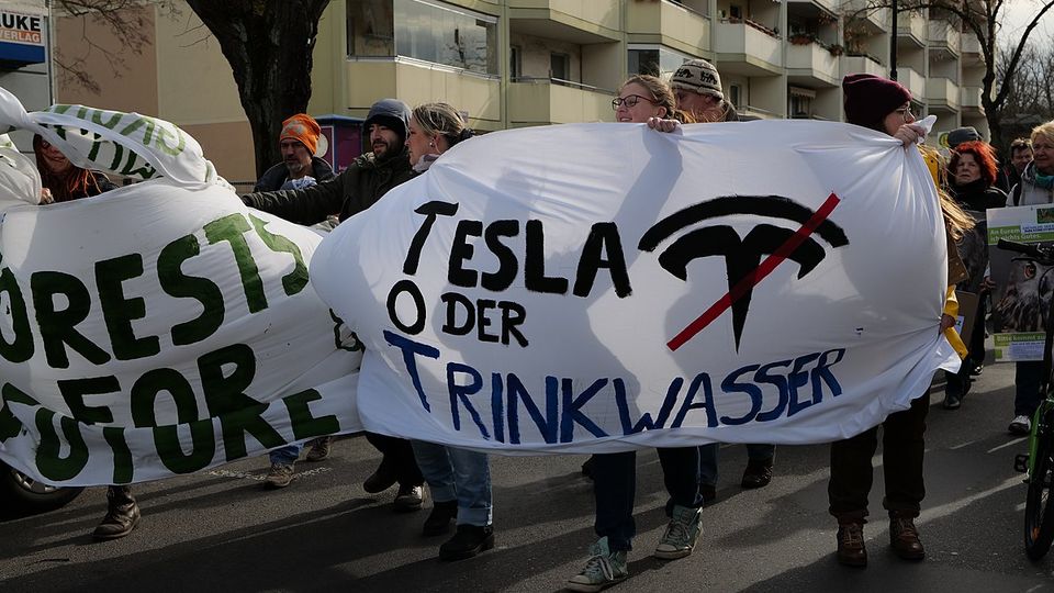 Proteste alla Gigafactory Berlin-Brandenburg