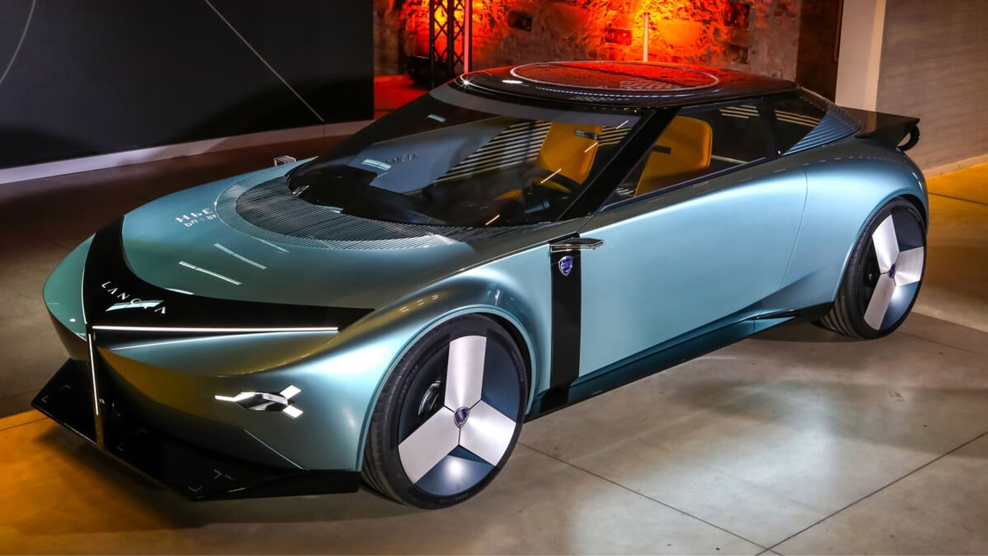 La rinascita di Lancia prende forma con il concept Pu+Ra HPE