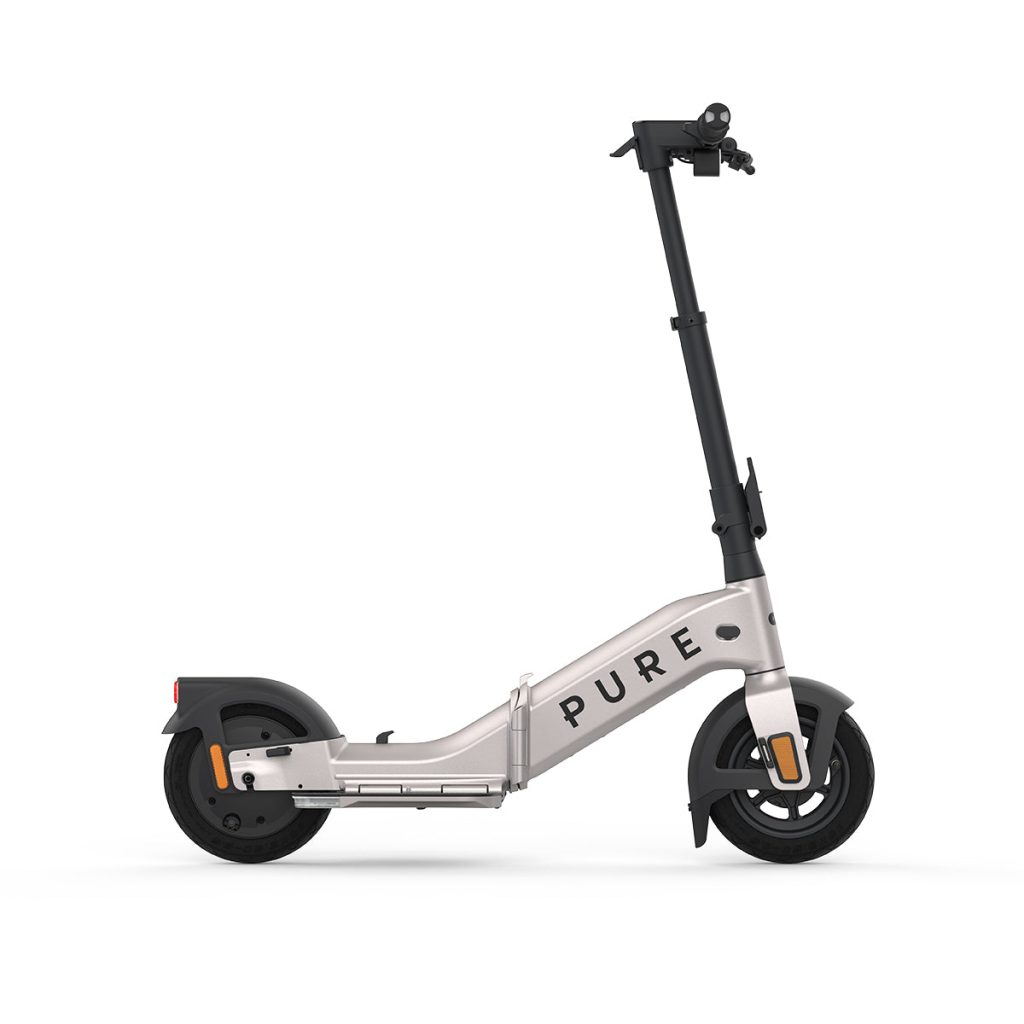 Pure Electric mostra il monopattino elettrico pieghevole Pure Advance Flex | Elettronauti.it