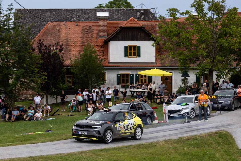 Rally elettrico: Opel Mokka GSE sfida le 4x4 a Weiz | Elettronauti.it